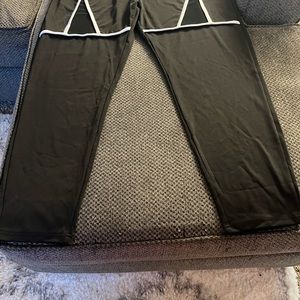 Sweat suit 95% polyester and very cute